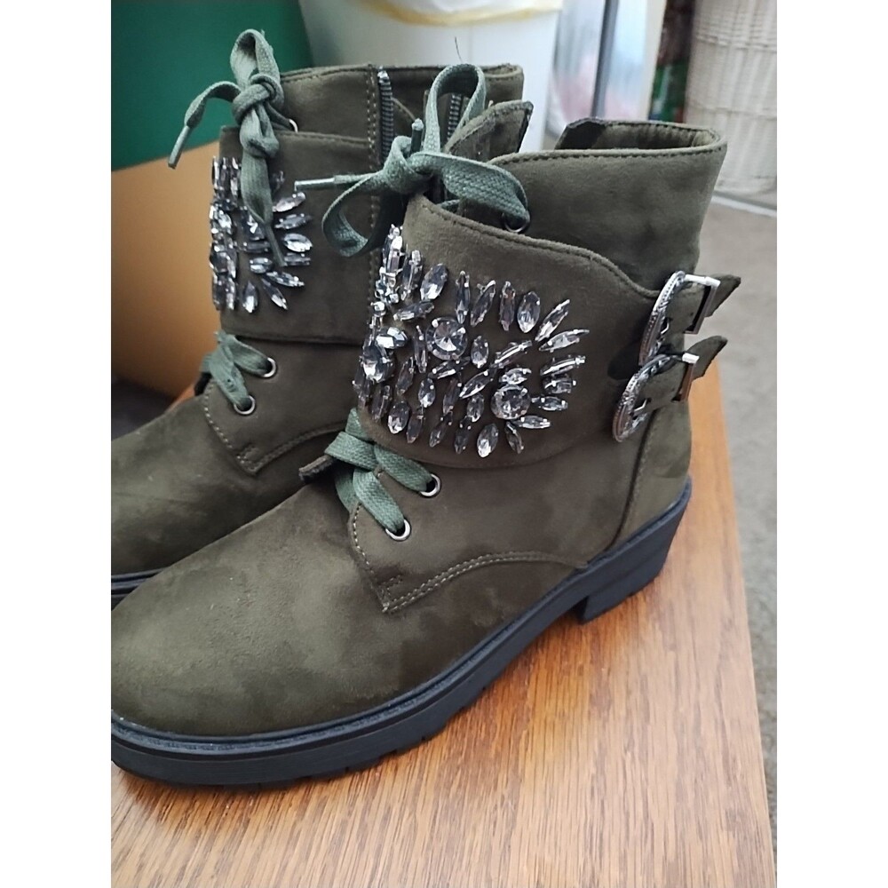 Olivia Miller Rinestones Boots Size 6 Nwob